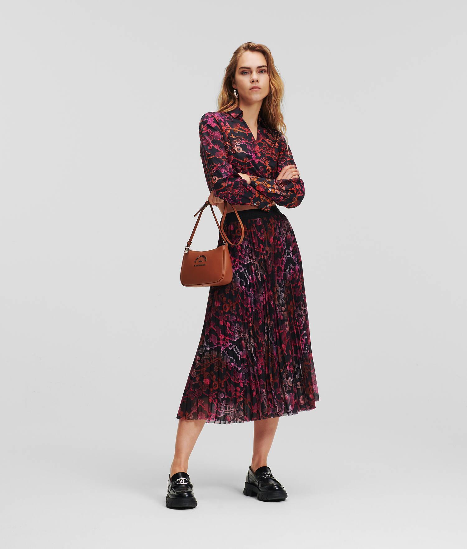 CROPPED CHAIN PRINT SHIRT Product Image