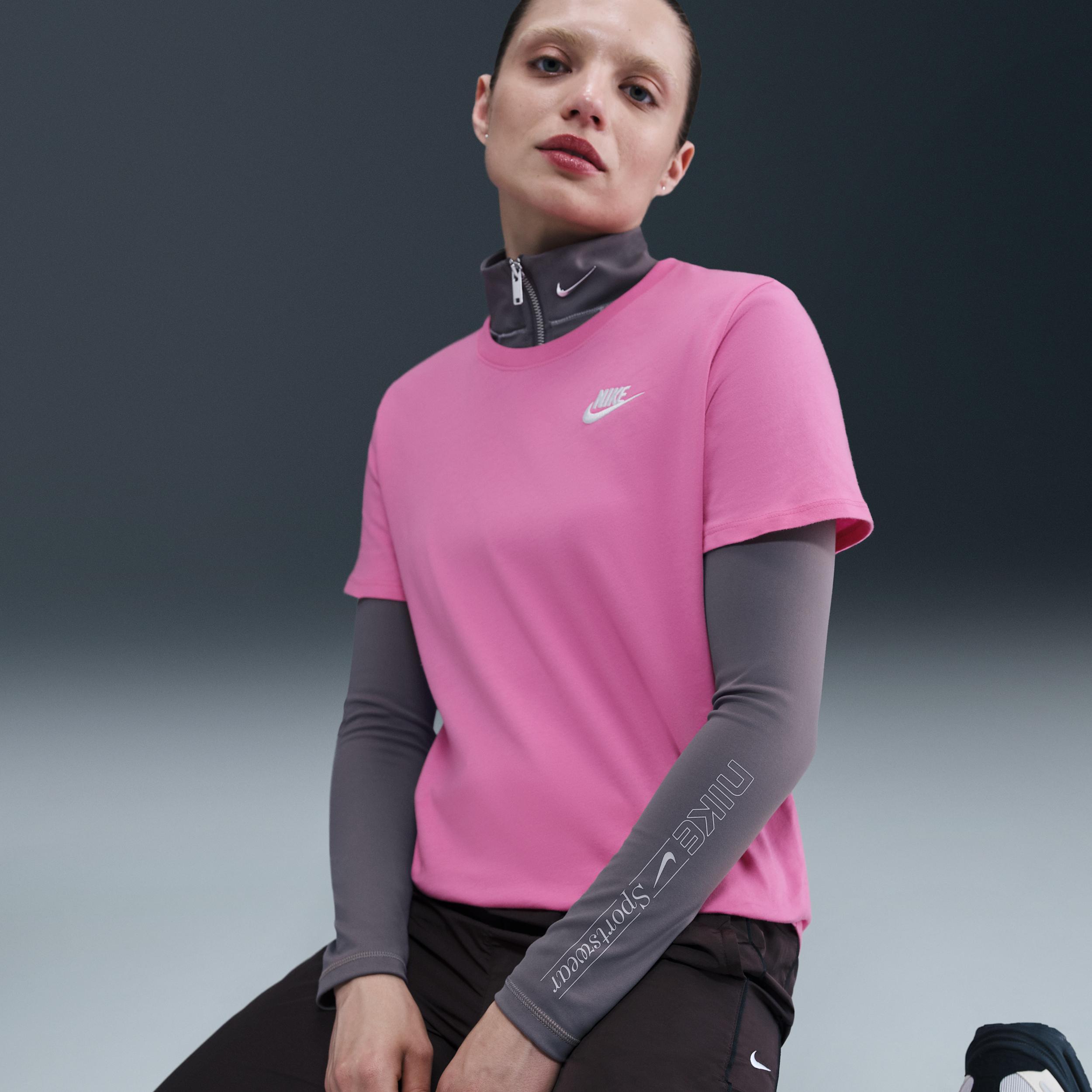 Nike Sportswear Club Essentials Women's T-Shirt Product Image