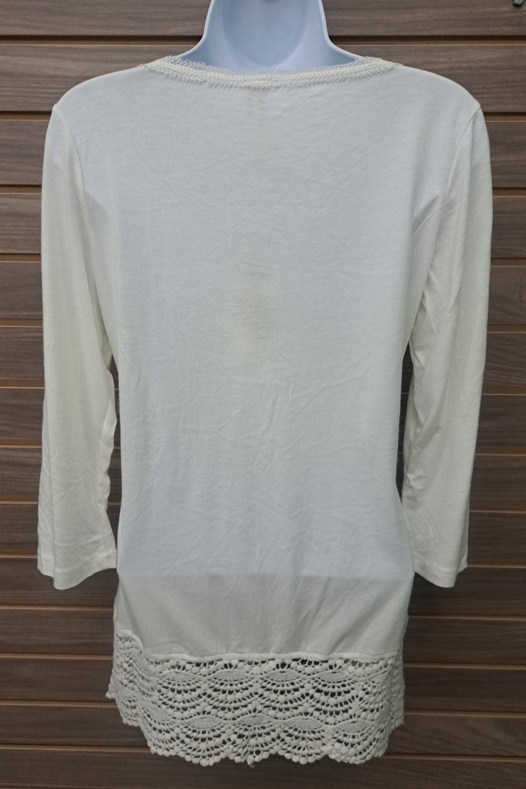 3 button lace bottom top Product Image