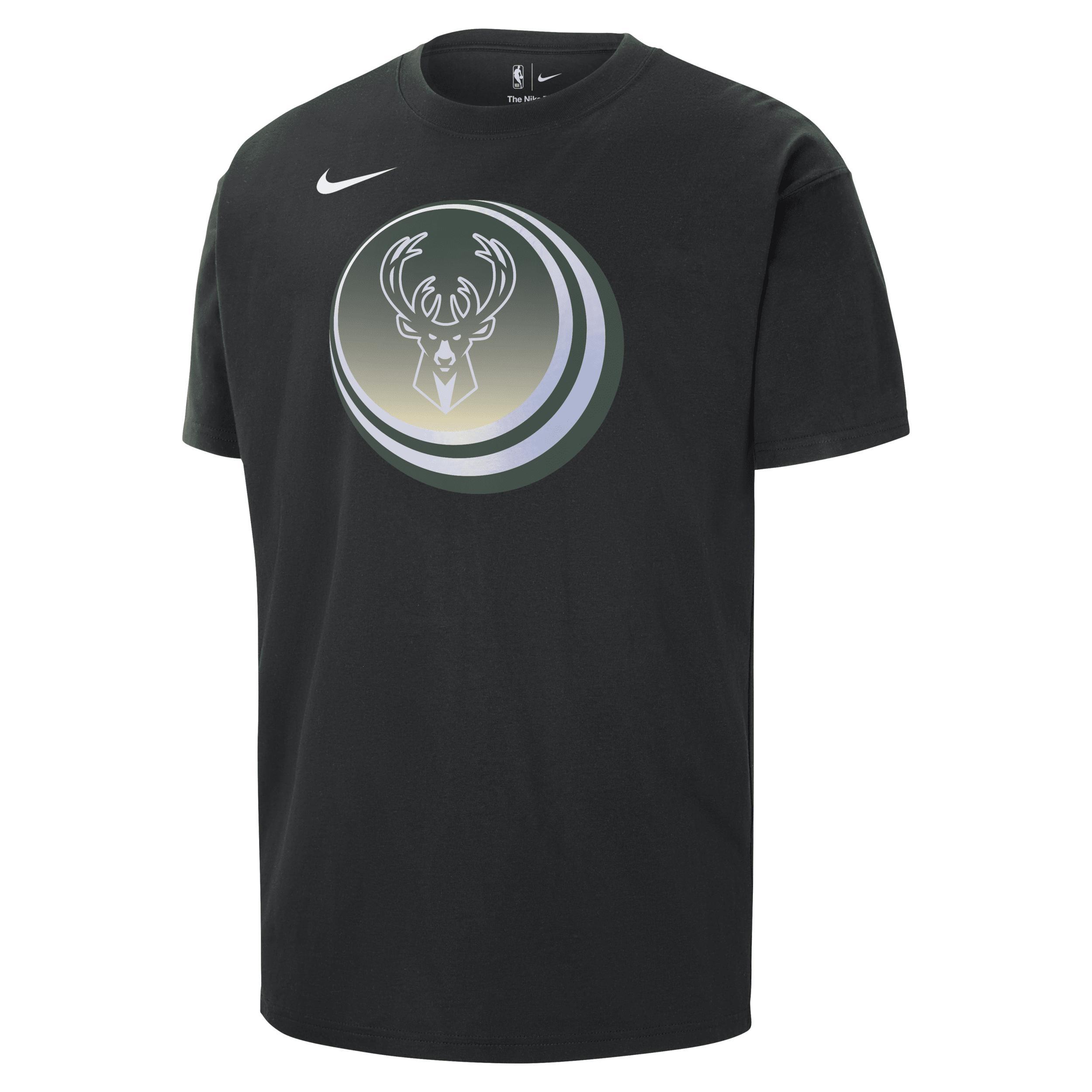 Milwaukee Bucks Essential Men's Nike NBA T-Shirt Product Image
