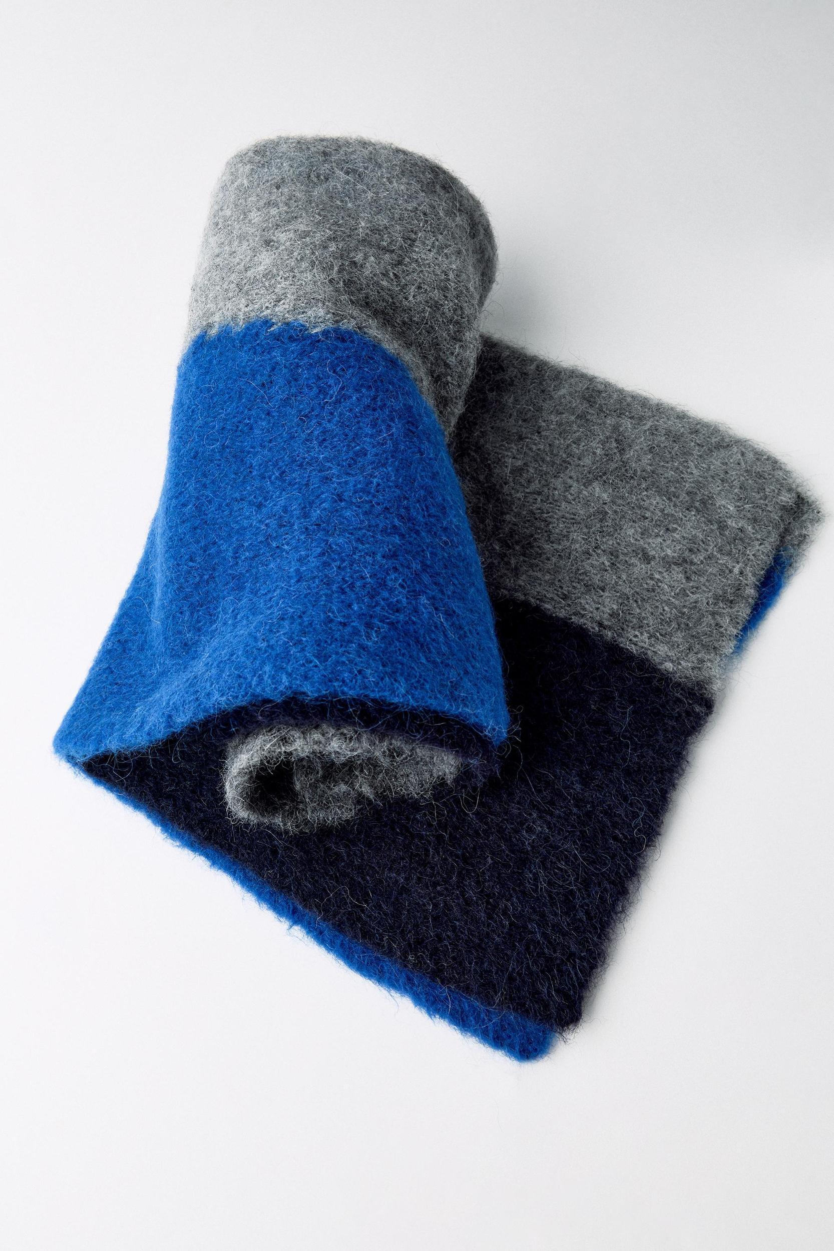 PRINTED ALPACA BLEND SCARF Product Image