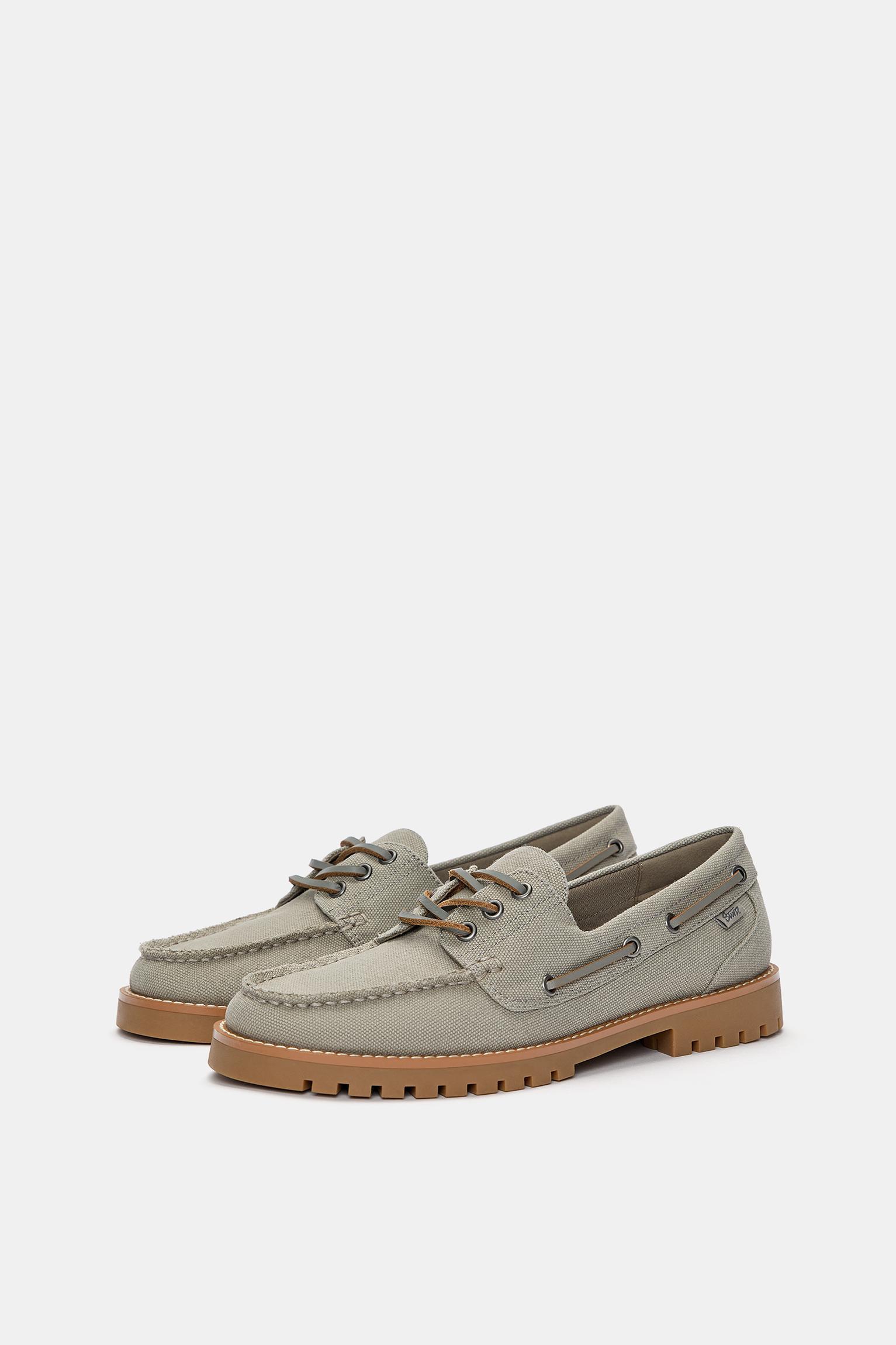 Canvas deck shoes Product Image