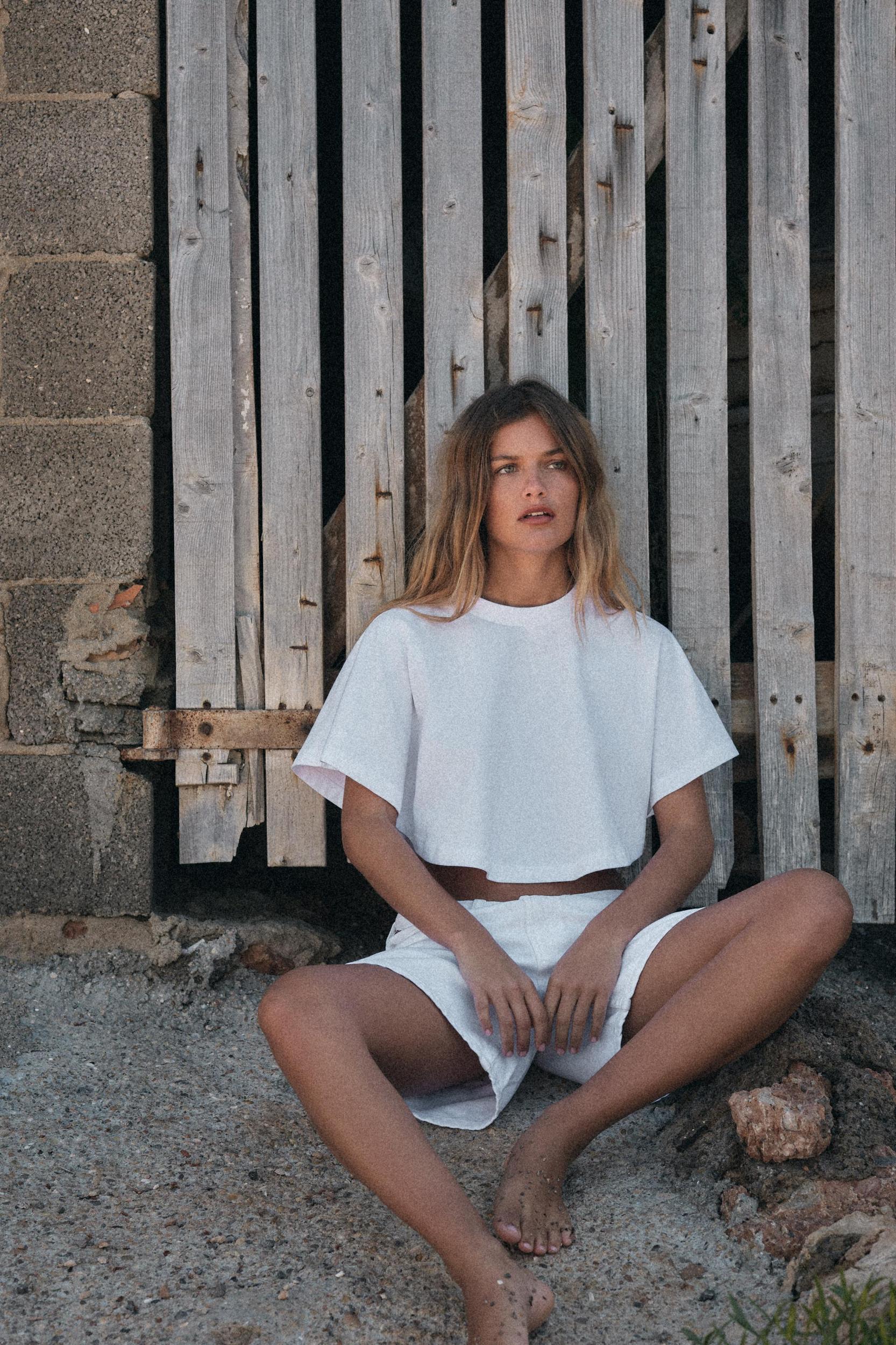 WASHED EFFECT CAPE T-SHIRT Product Image