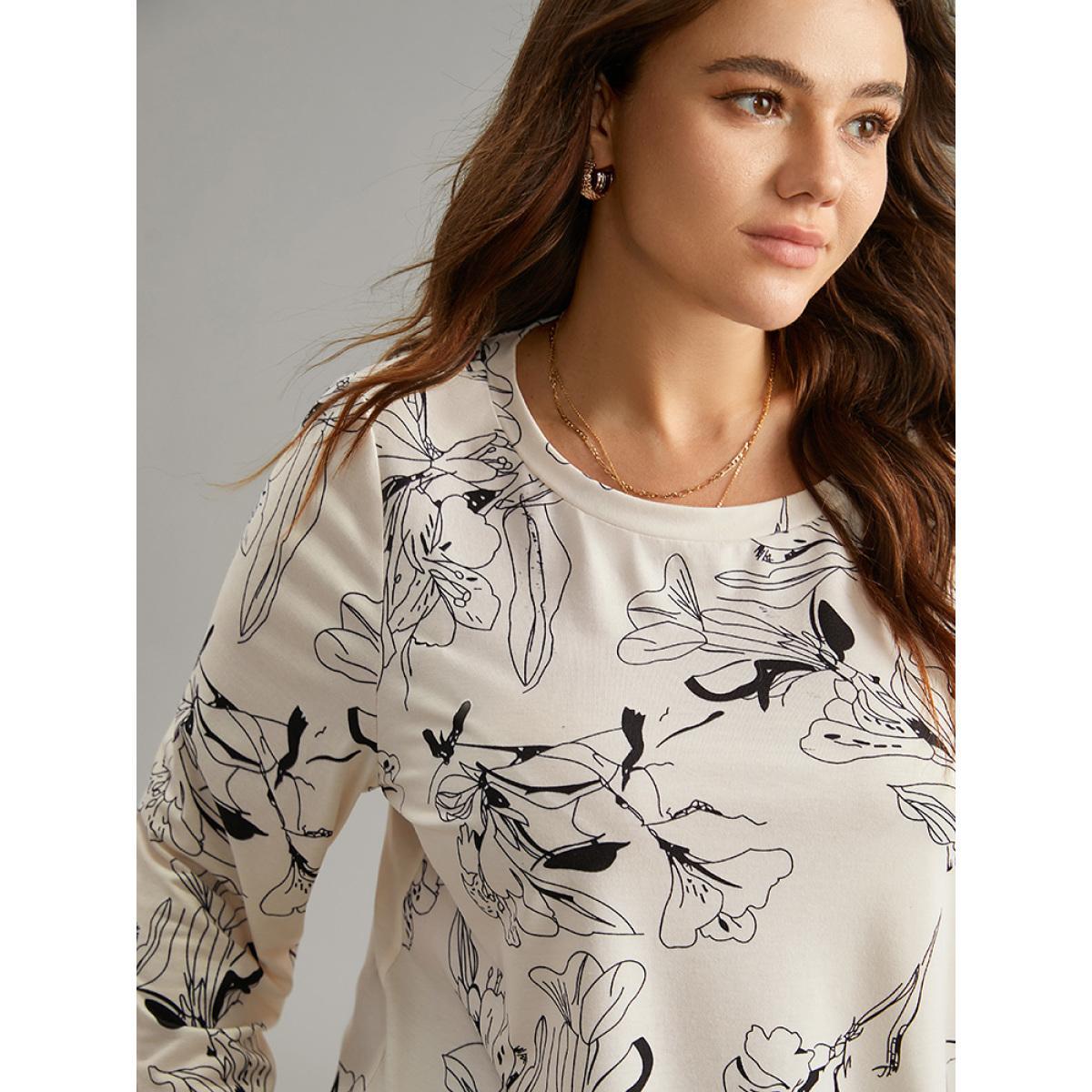 Plus Size Crew Neck Silhouette Floral Print Basic T-shirt White Women Elegant Printed Floral Round Neck Dailywear T-shirts BloomChic 22-24/3X Product Image