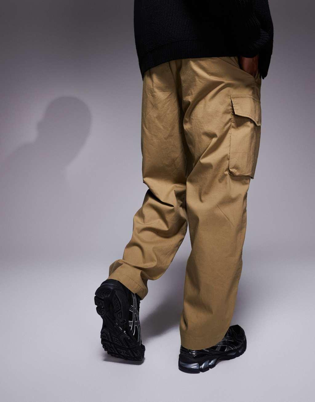 ADPT tapered balloon fit cargo pants in tan Product Image