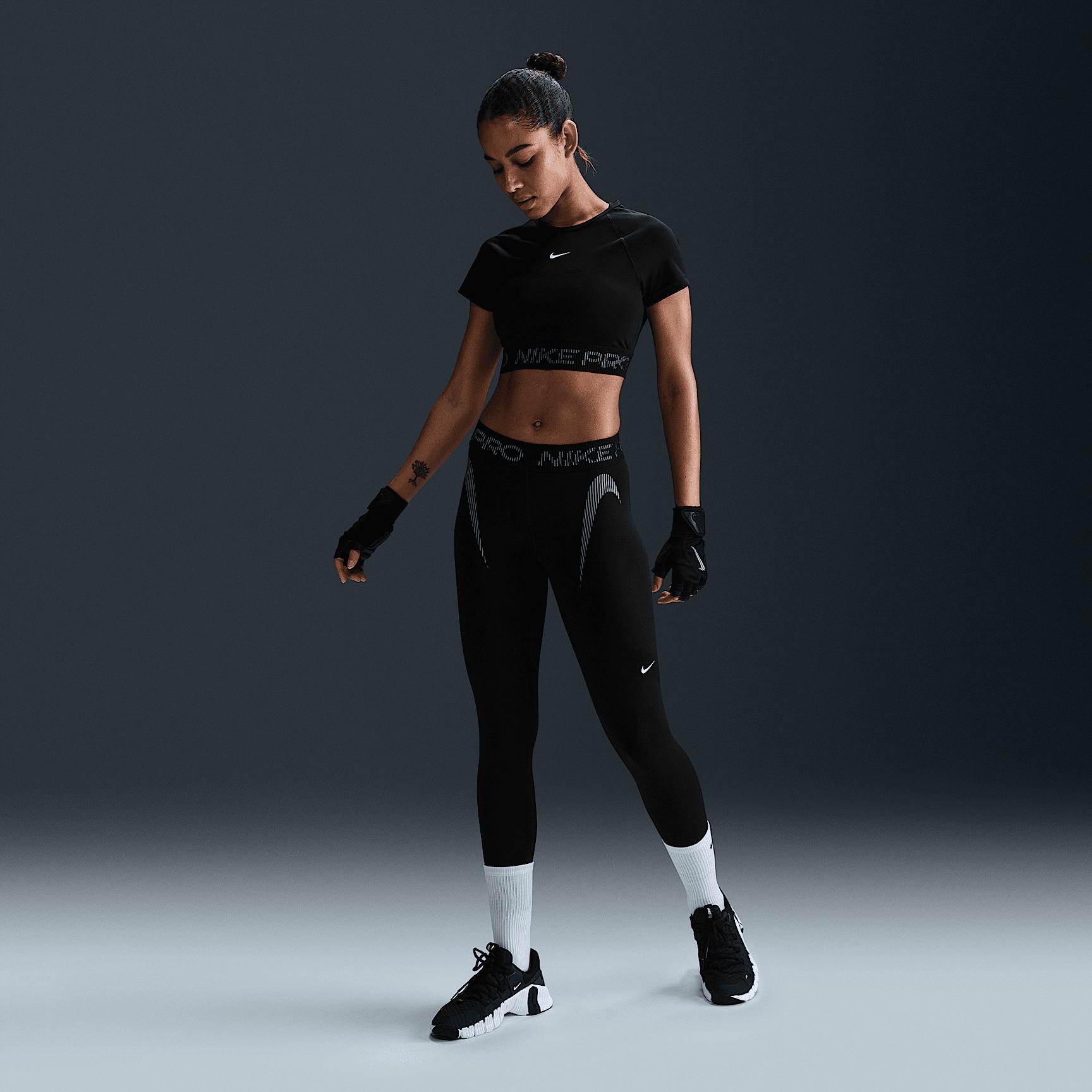 Women's Nike Pro Mid-Rise 7/8 Graphic Leggings Product Image