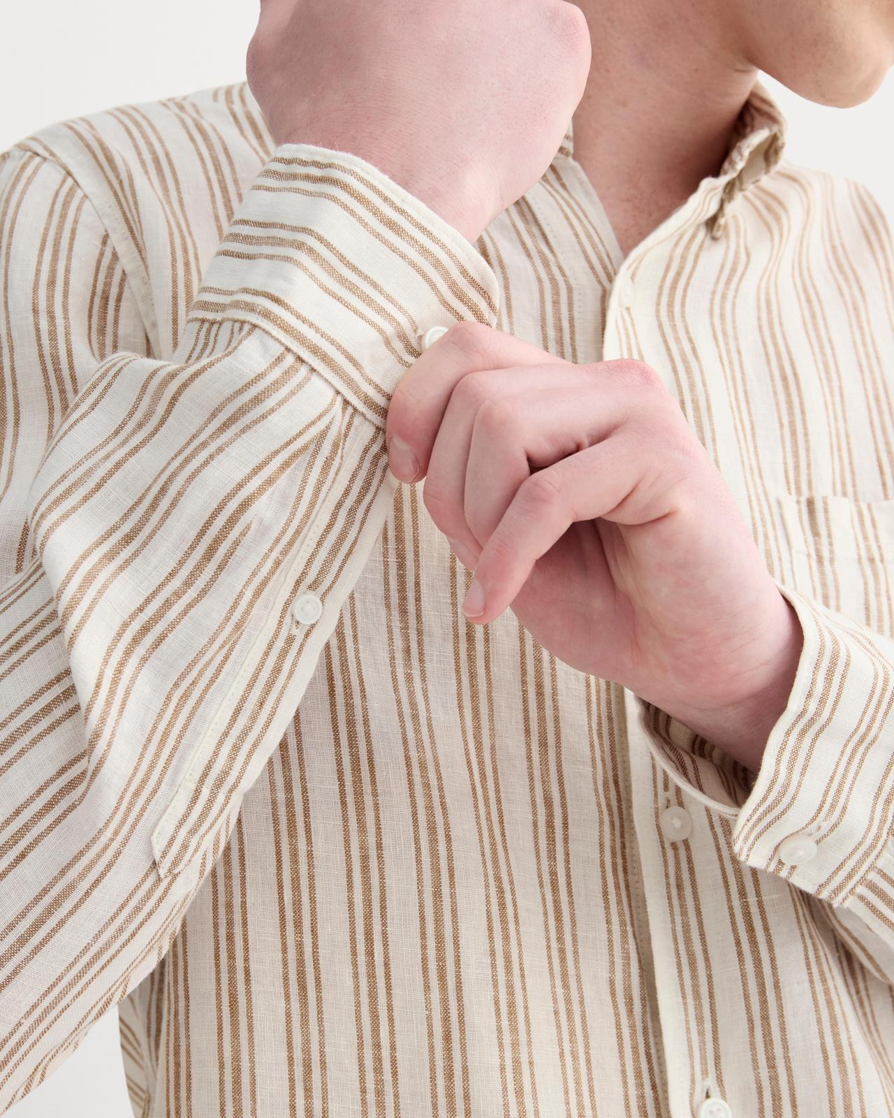Mens Classic Shirt in Linen by Everlane Product Image