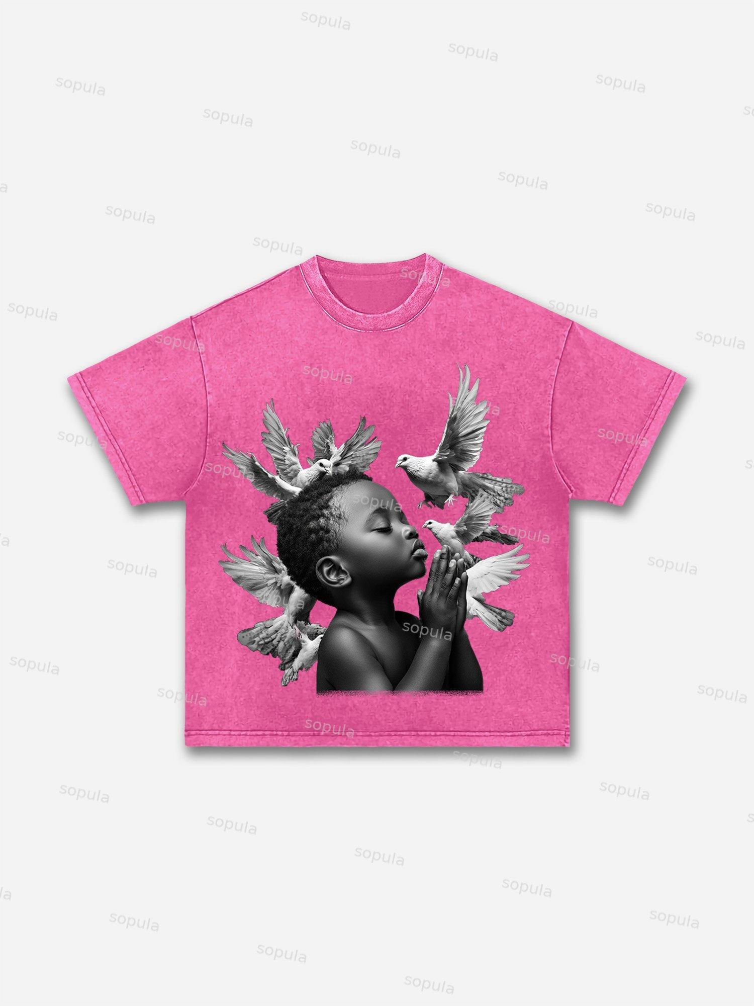 Praying Boy Print Acid Wash T-shirt Product Image