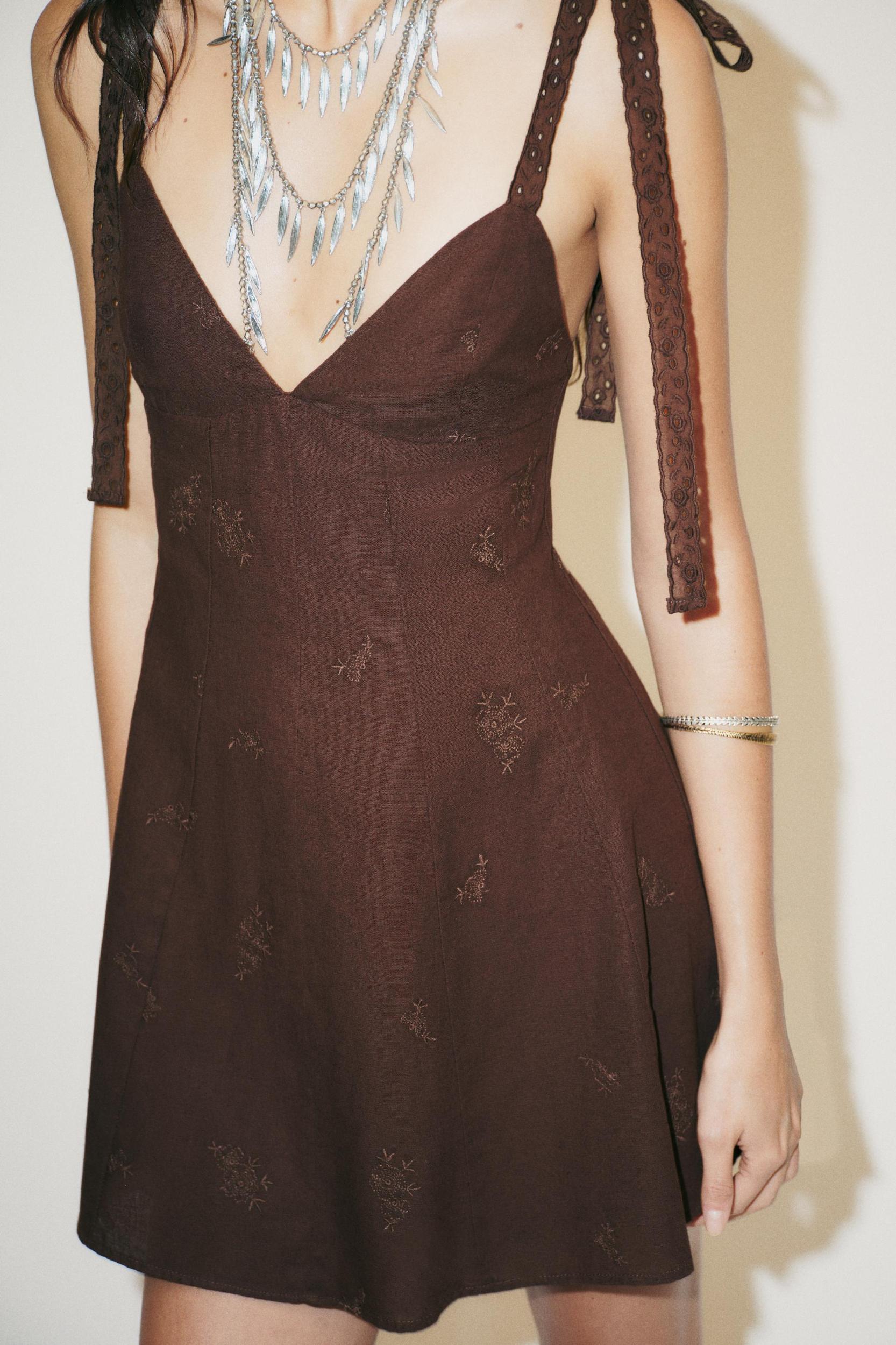 EMBROIDERED SHORT DRESS Product Image