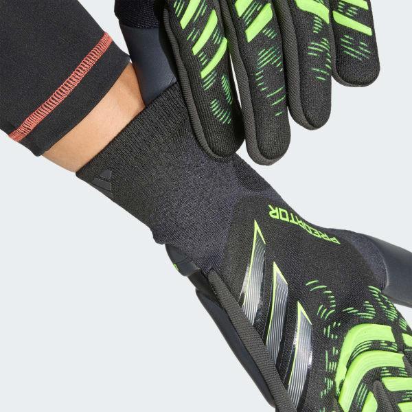 Predator Pro Goalkeeper Gloves Product Image