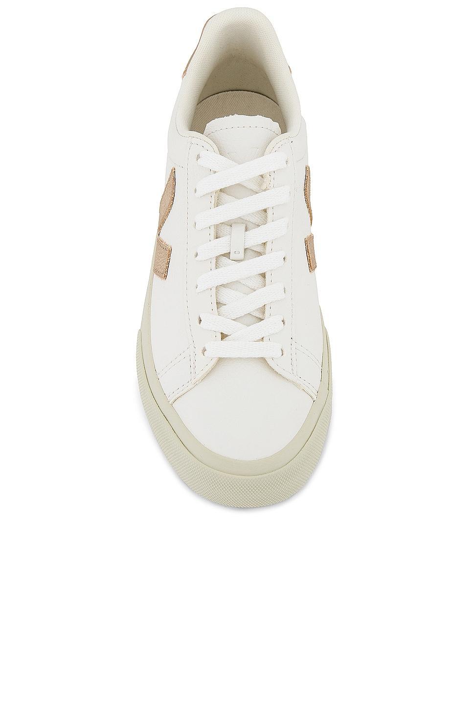 Campo Sneaker Veja Product Image