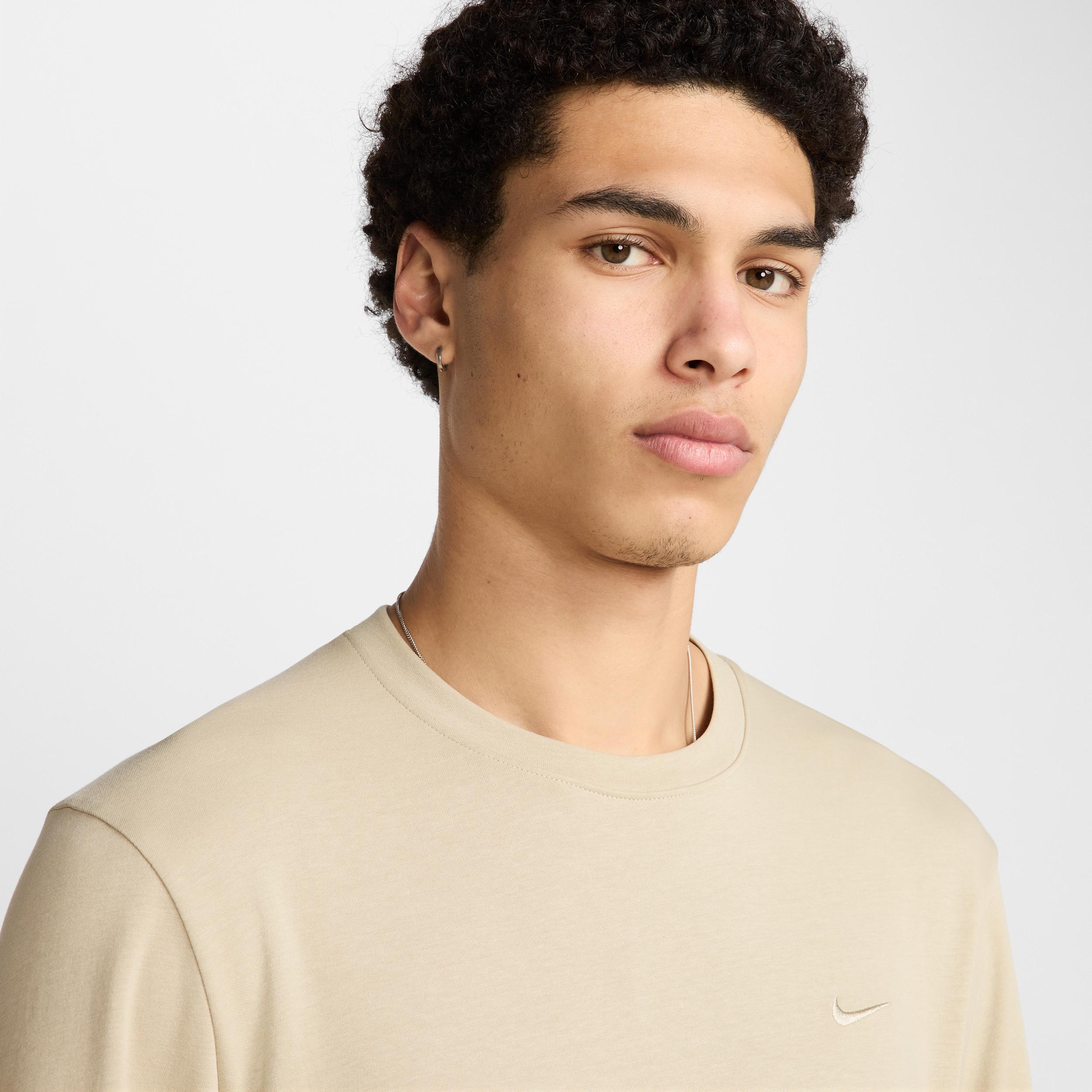 Nike Primary Men's Dri-FIT Long-Sleeve Versatile Top Product Image
