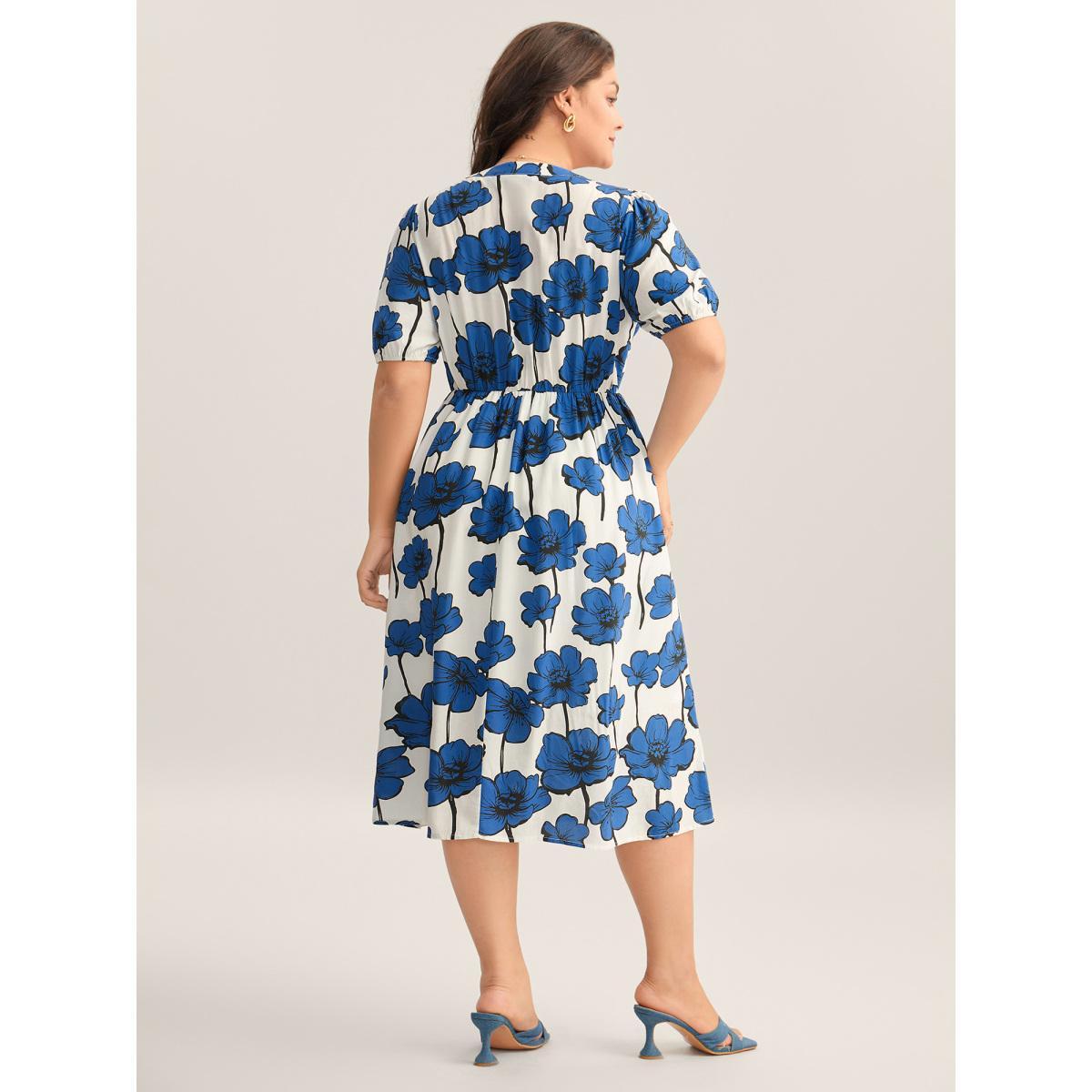 Plus Size Large Floral Print Notched Collar Midi Dress Mediumblue Women Notched collar Short sleeve Curvy BloomChic 28/5X Product Image