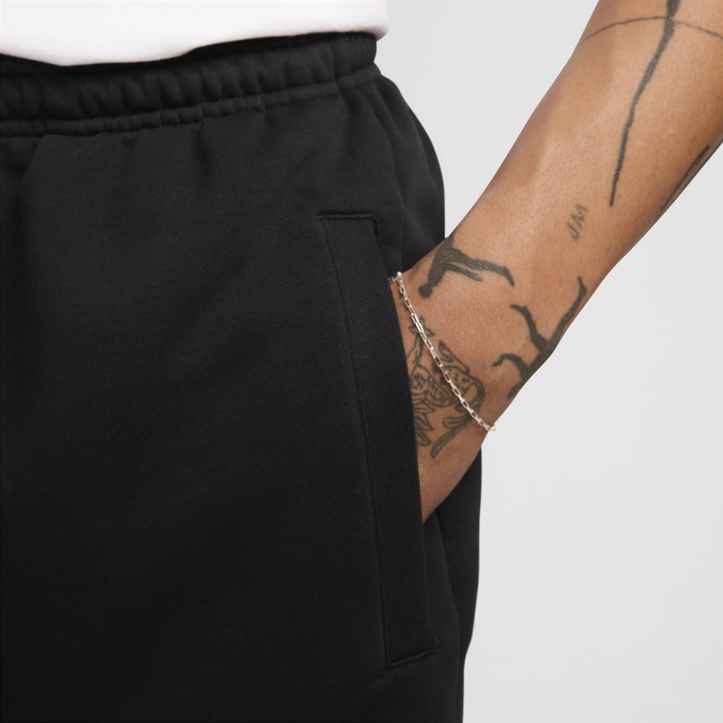 Nike Men's Standard Issue 8" Dri-FIT Fleece Basketball Shorts Product Image
