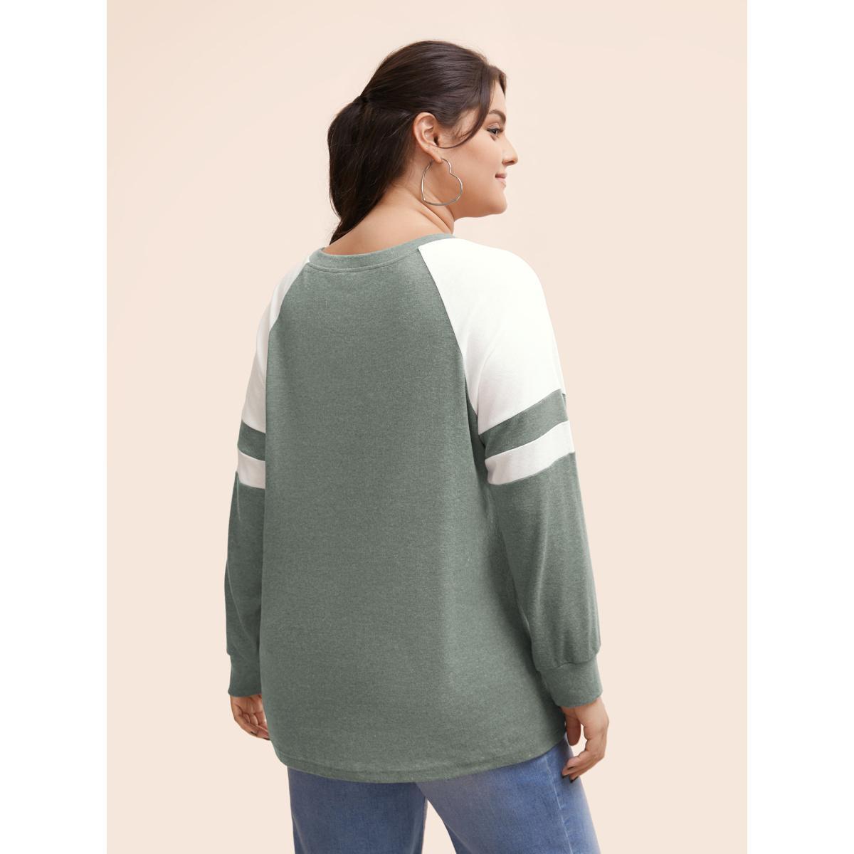Plus Size Colorblock Contrast Stitch Raglan Sleeve T-shirt ArmyGreen Women Casual Elastic cuffs Striped Round Neck Dailywear T-shirts BloomChic 22-24/3X Product Image