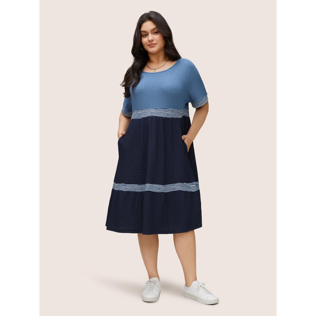 Plus Size Plisse Striped Colorblock Batwing Sleeve Dress Blue Women Casual Non Round Neck Short sleeve Curvy Knee Dress BloomChic 10/M Product Image
