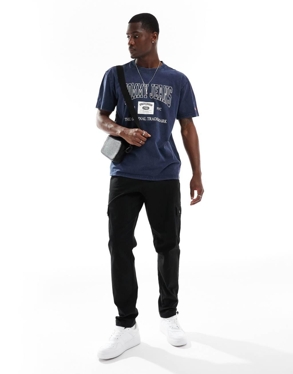 Tommy Jeans archive label logo T-shirt in navy Product Image