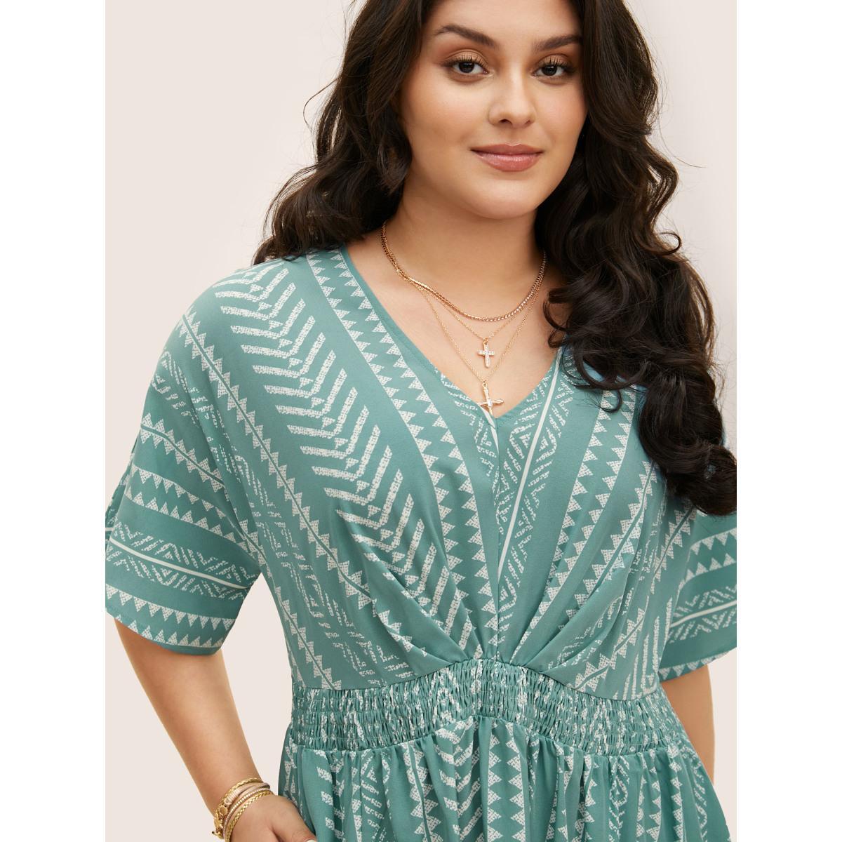 Plus Size Solid Geometric Dolman Sleeve Pocket Shirred Split Hem Dress Palemauve Women Resort Non V-neck Half Sleeve Curvy Long Dress BloomChic 12/L Product Image