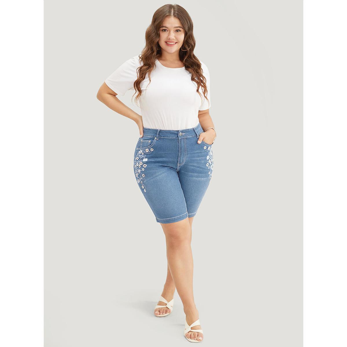 Plus Size Very Stretchy High Rise Dark Wash Floral Embroidered Denim Shorts Women LightBlue High stretch Everyday Slanted pocket Casual Denim Shorts BloomChic 14/1X Product Image