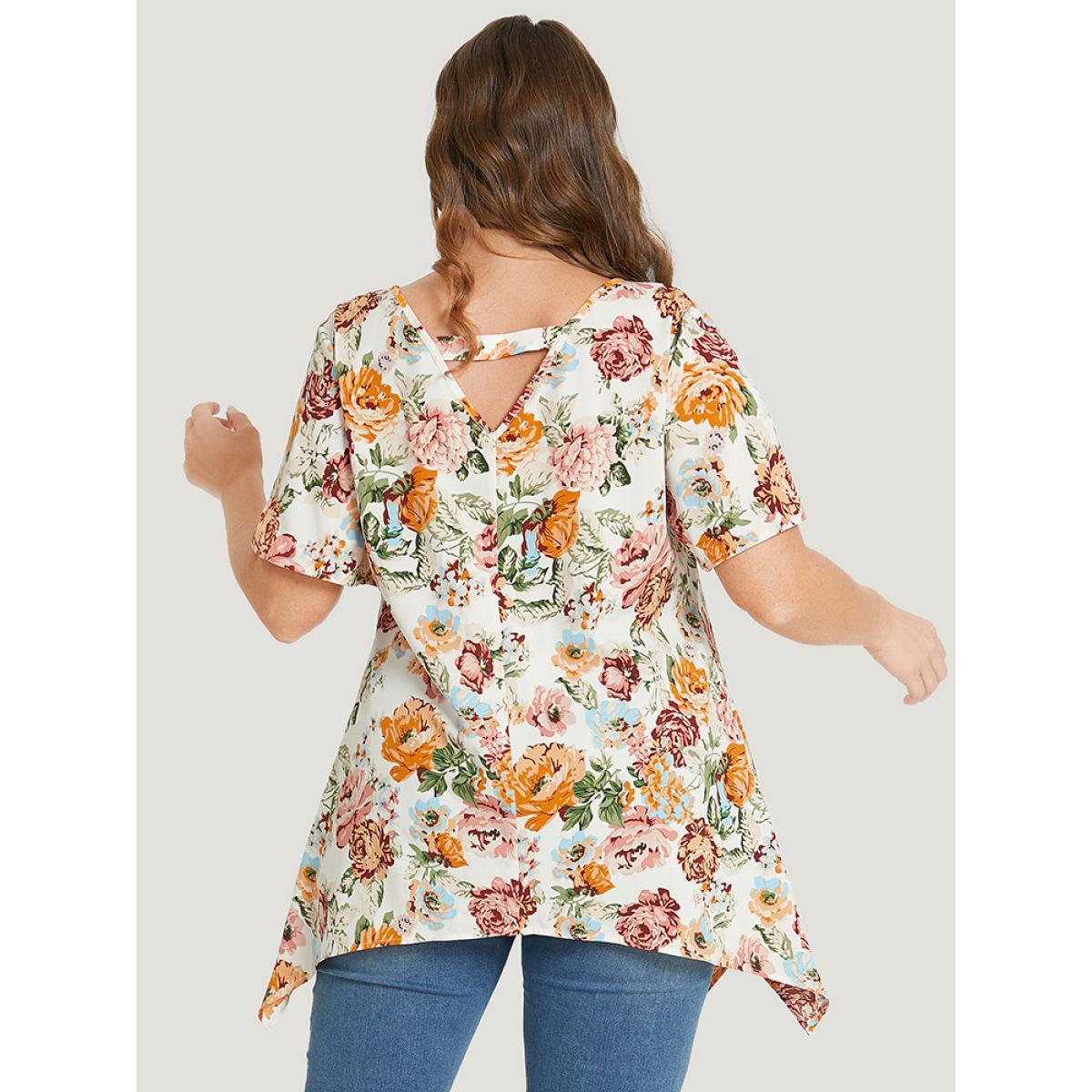 Plus Size Multicolor Floral Print Hanky Hem Blouse Women Elegant Short sleeve Round Neck Dailywear Blouses BloomChic 18-20/2X Product Image