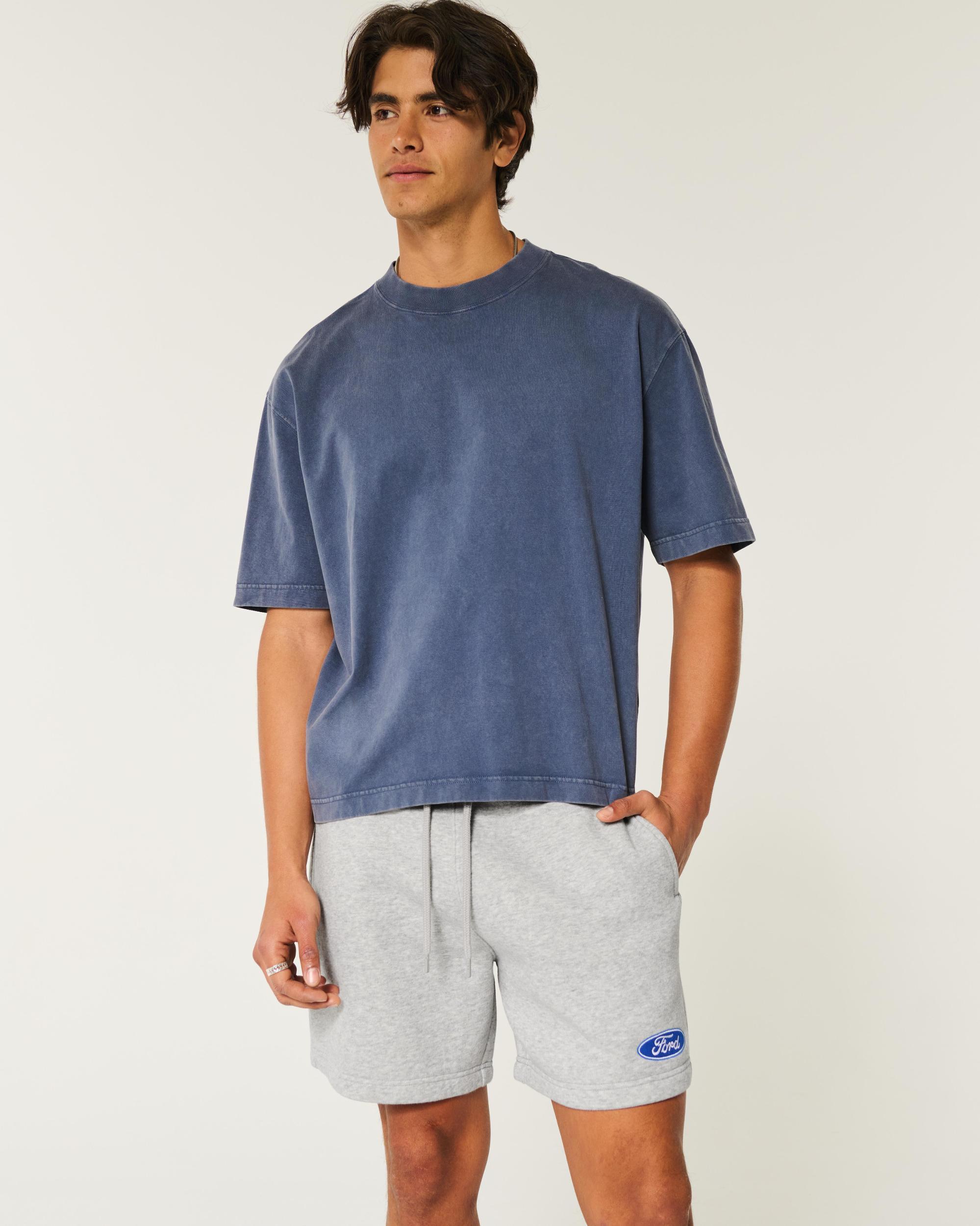 Mid-Thigh Camo Loose Fleece Shorts Product Image