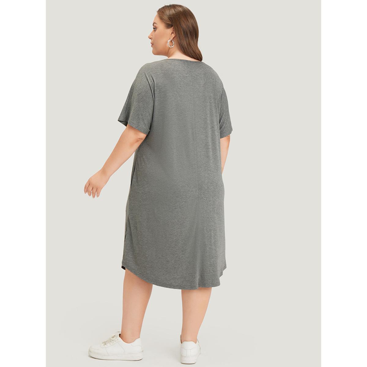 Plus Size Lip & Star Print Pocket Arc Hem Heather Tee Dress Gray Women Casual Printed Curvy Midi Dress BloomChic 14-16/1X Product Image