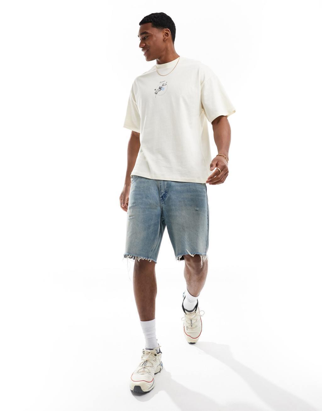 Selected Homme oversized T-shirt with botanical chest print in white Product Image