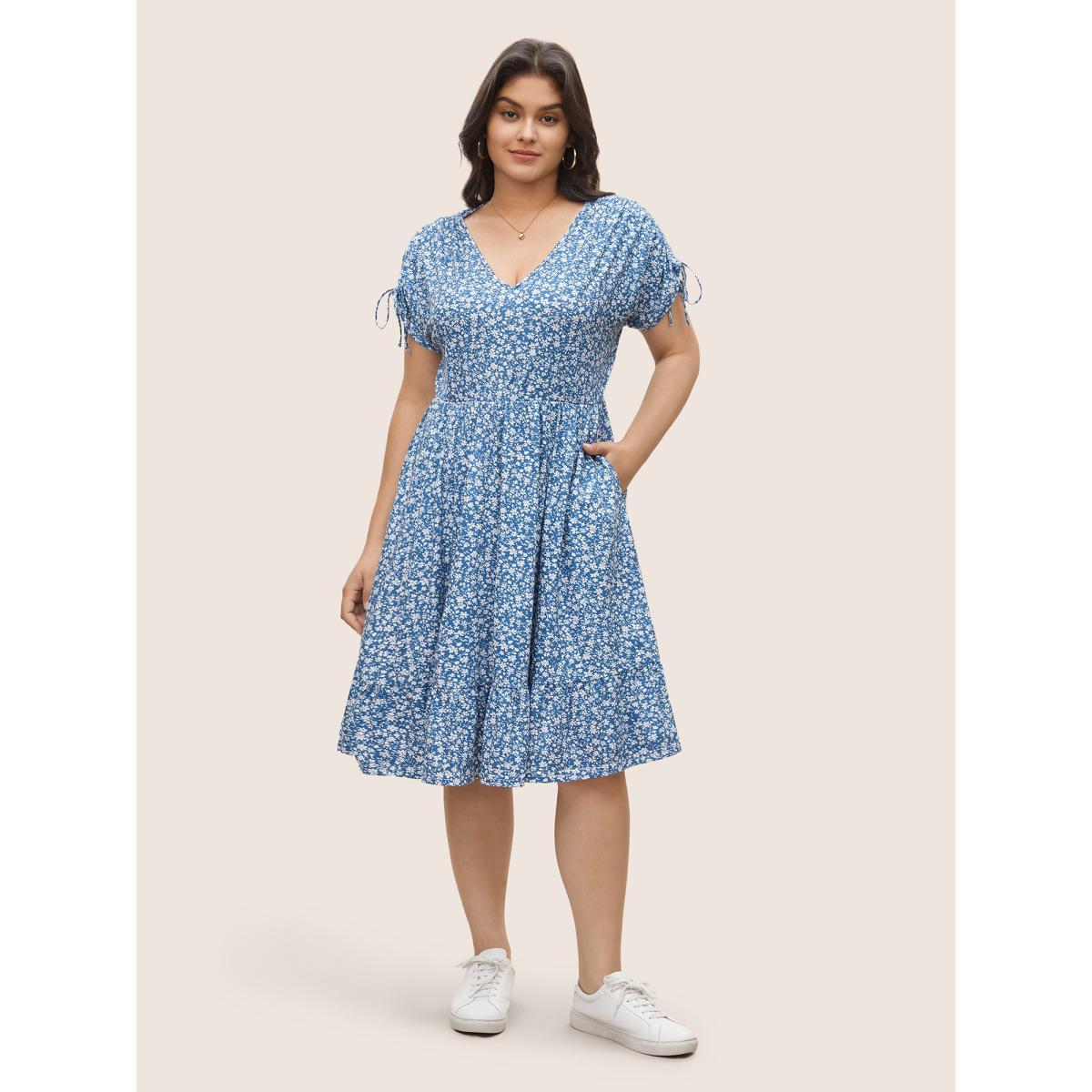 Plus Size Ditsy Floral Drawstring Batwing Sleeve Ruffle Hem Dress Blue Women Elegant Non V-neck Short sleeve Curvy Midi Dress BloomChic 10/M Product Image