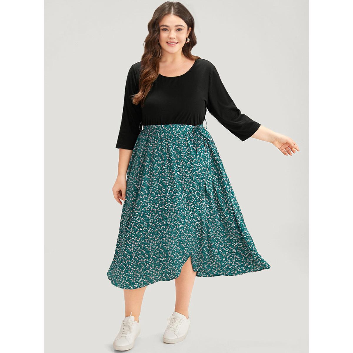 Plus Size Ditsy Floral Patchwork Pocket Belted Crew Neck Dress Black Women Casual Belted Round Neck Elbow-length sleeve Curvy Midi Dress BloomChic 14-16/1X Product Image