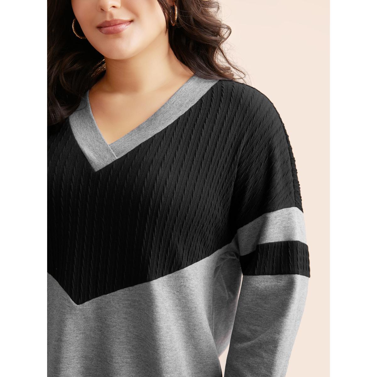 Plus Size Texture Patchwork Contrast V Neck Sweatshirt Women Black Casual Texture Loose V-neck Everyday Sweatshirts BloomChic 26/4X Product Image