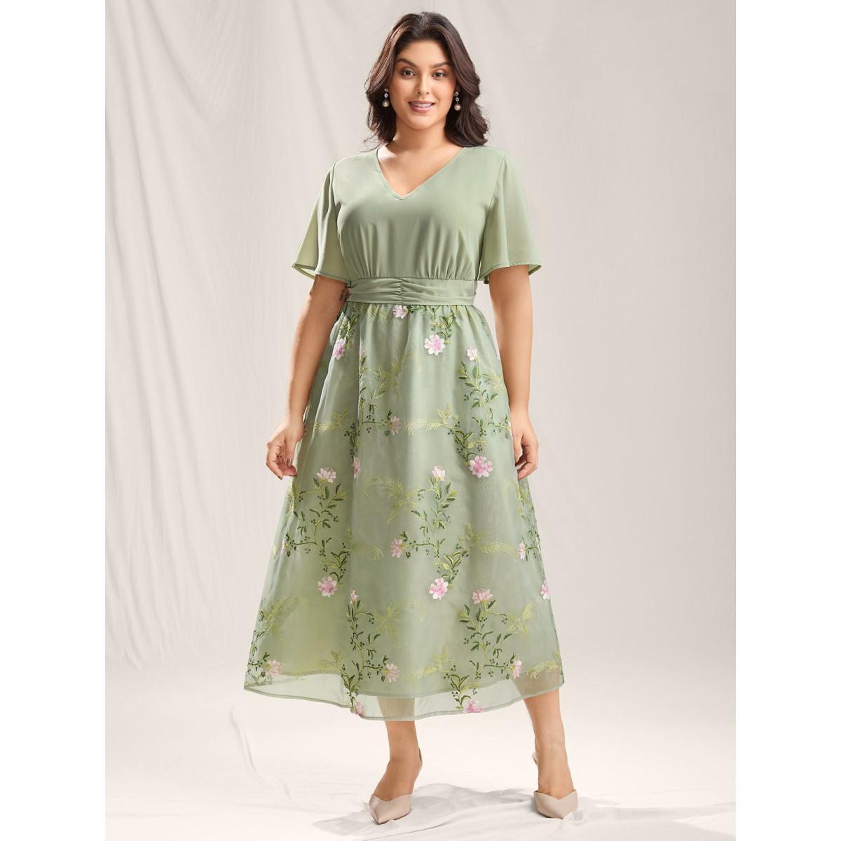 Plus Size Floral Print Spliced Pockets Maxi Dress Greenbean Women V-neck Short sleeve Curvy BloomChic 18-20/2X Product Image
