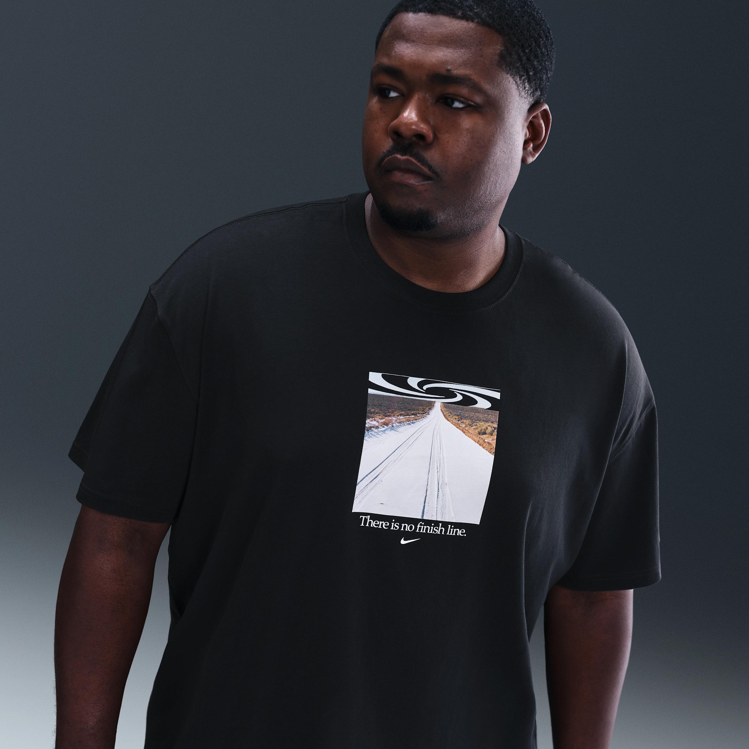 Nike Sportswear Men's Max90 T-Shirt Product Image