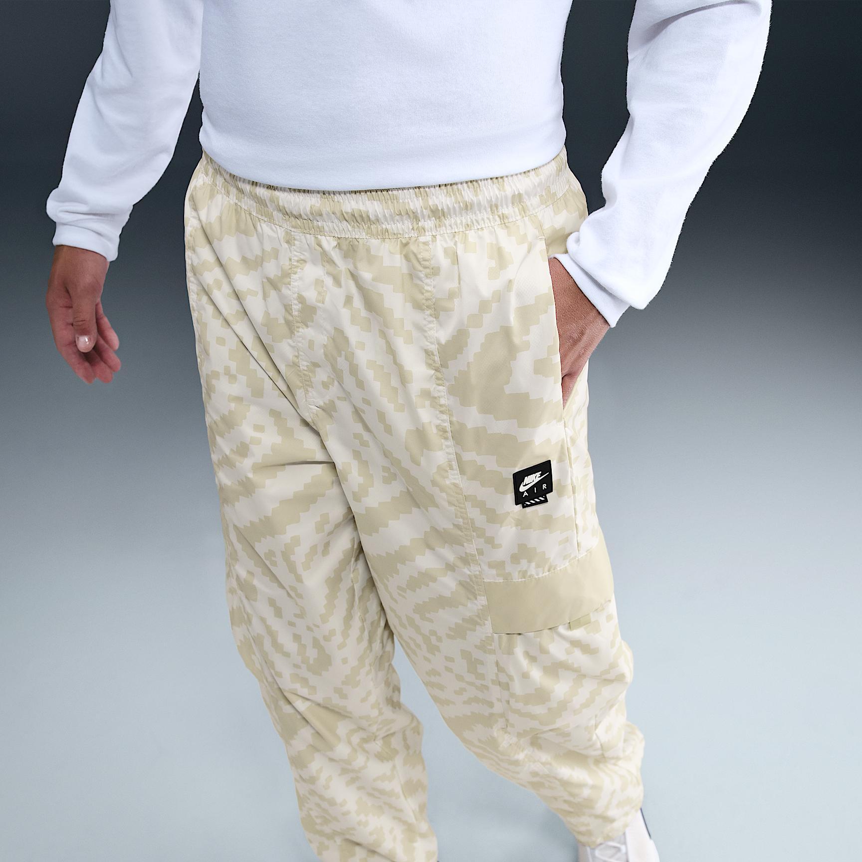 Nike Air Men's Woven Cargo Pants Product Image