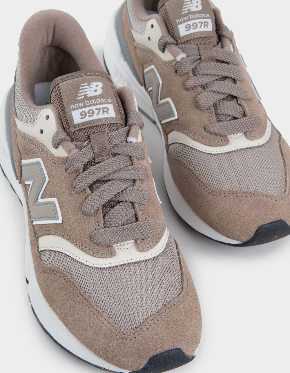 NEW BALANCE 997R Shoes - MUSHROOM Product Image