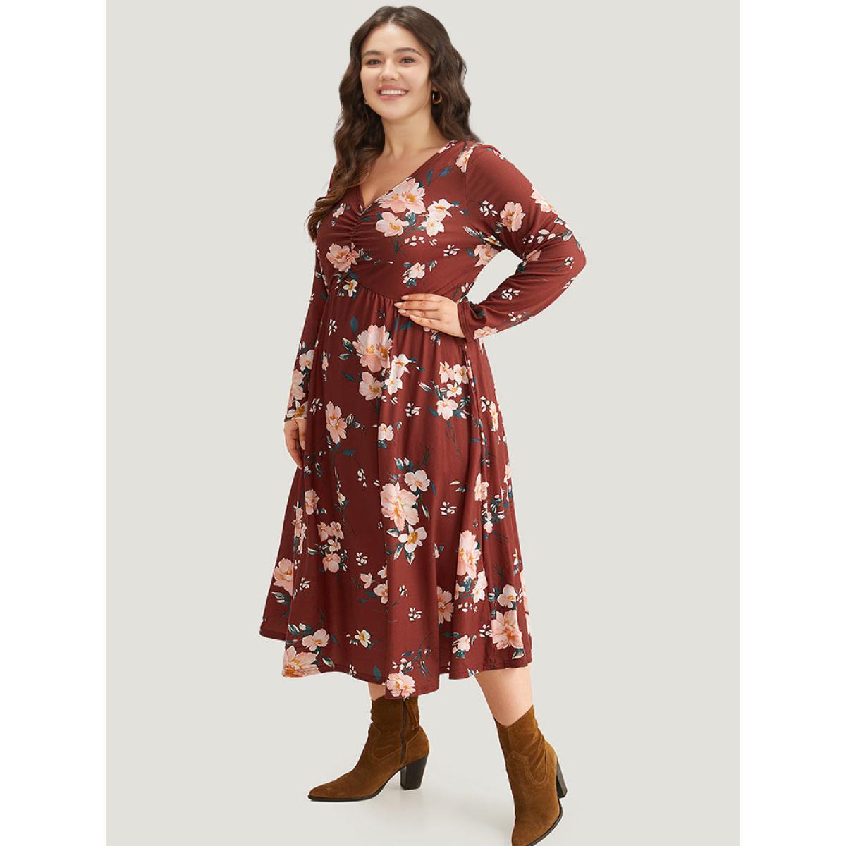 Plus Size Floral Pocket Ruched Elastic Waist Dress Burgundy Women Casual Gathered V-neck Long Sleeve Curvy Midi Dress BloomChic 30/6X Product Image
