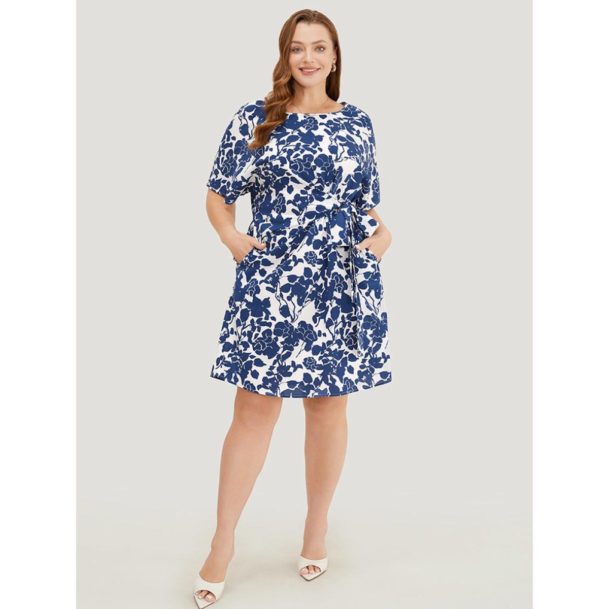 Plus Size Floral Print Batwing Sleeve Pocket Knot Side Dress Blue Women Elegant Knotted Round Neck Half Sleeve Curvy Short Dress BloomChic 12/L Product Image