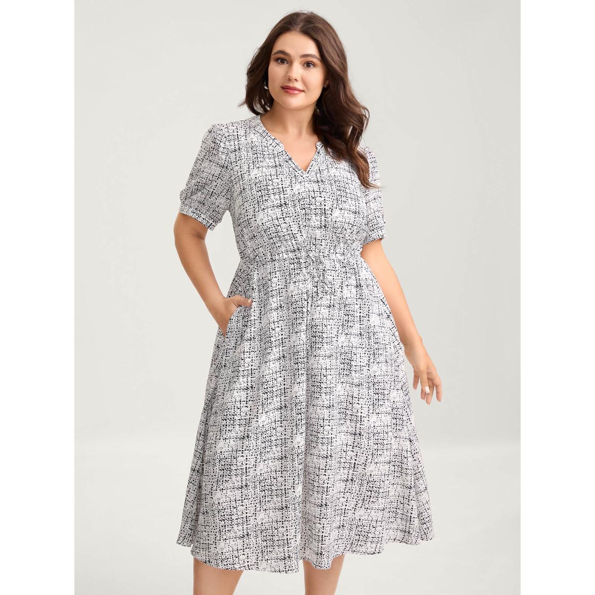 Plus Size Geometric Print Notched Collar Midi Dress Ivory Women Flat collar with V-notch Short sleeve Curvy BloomChic 18-20/2X Product Image