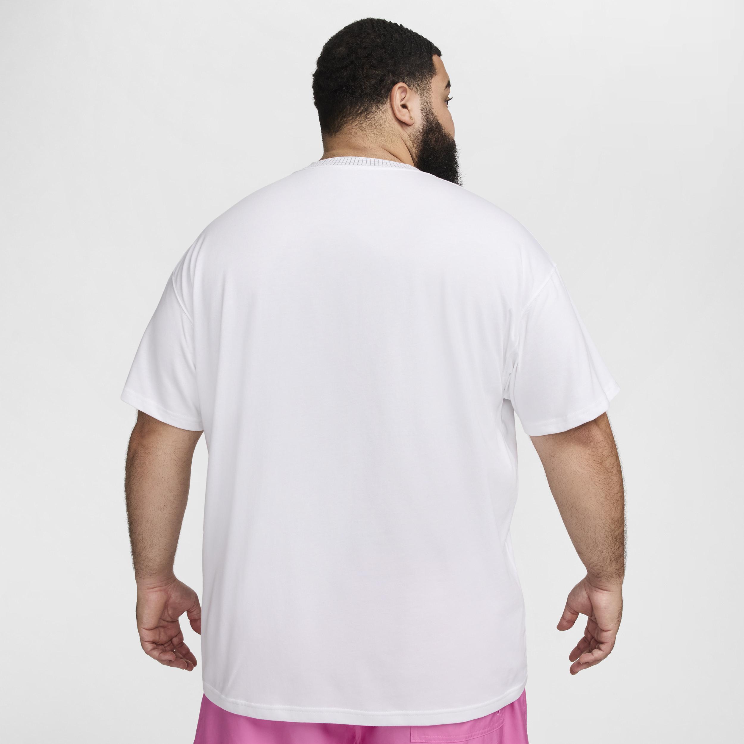 Nike Sportswear Men's Max90 T-Shirt Product Image