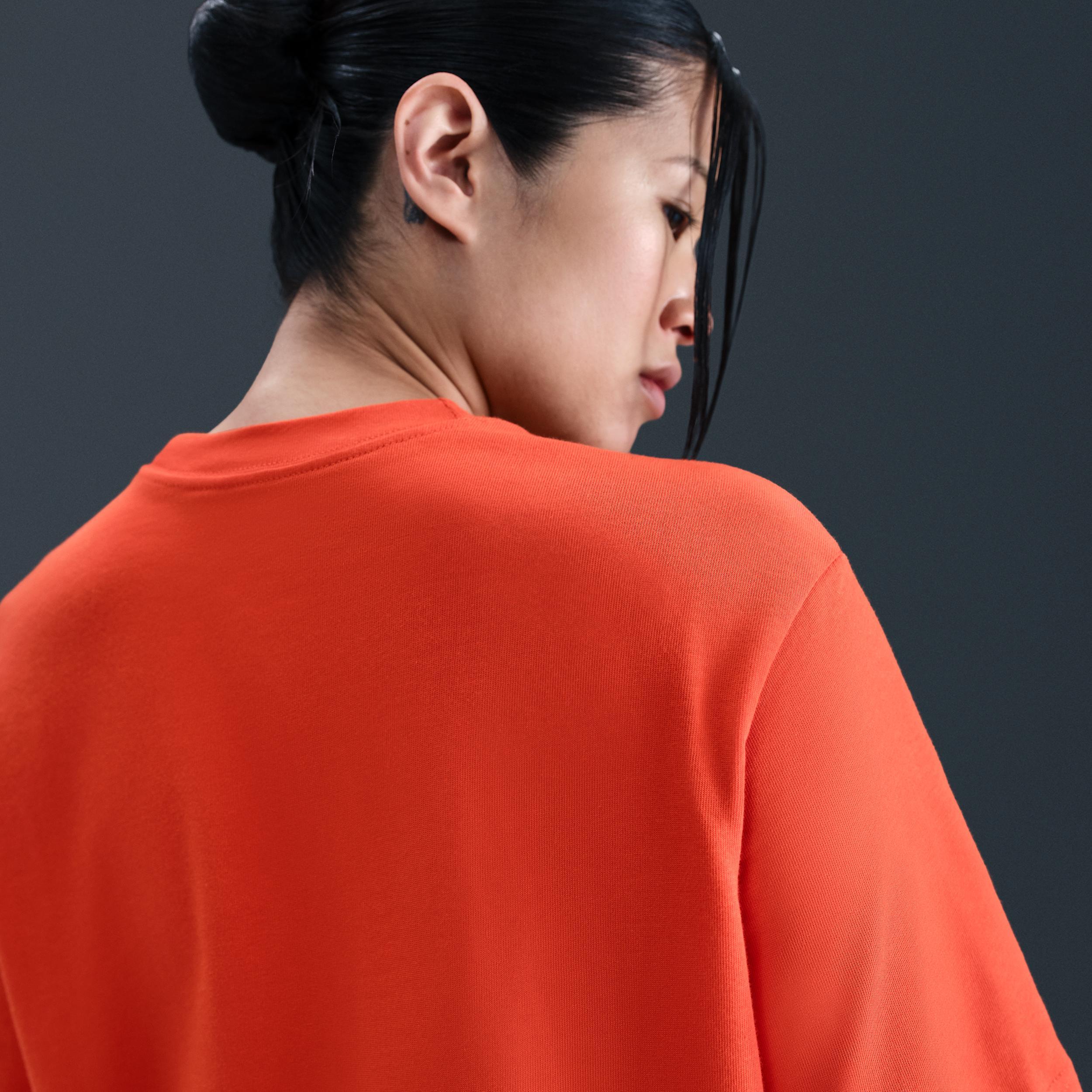 Nike Sportswear Essential Women's Boxy T-Shirt Product Image