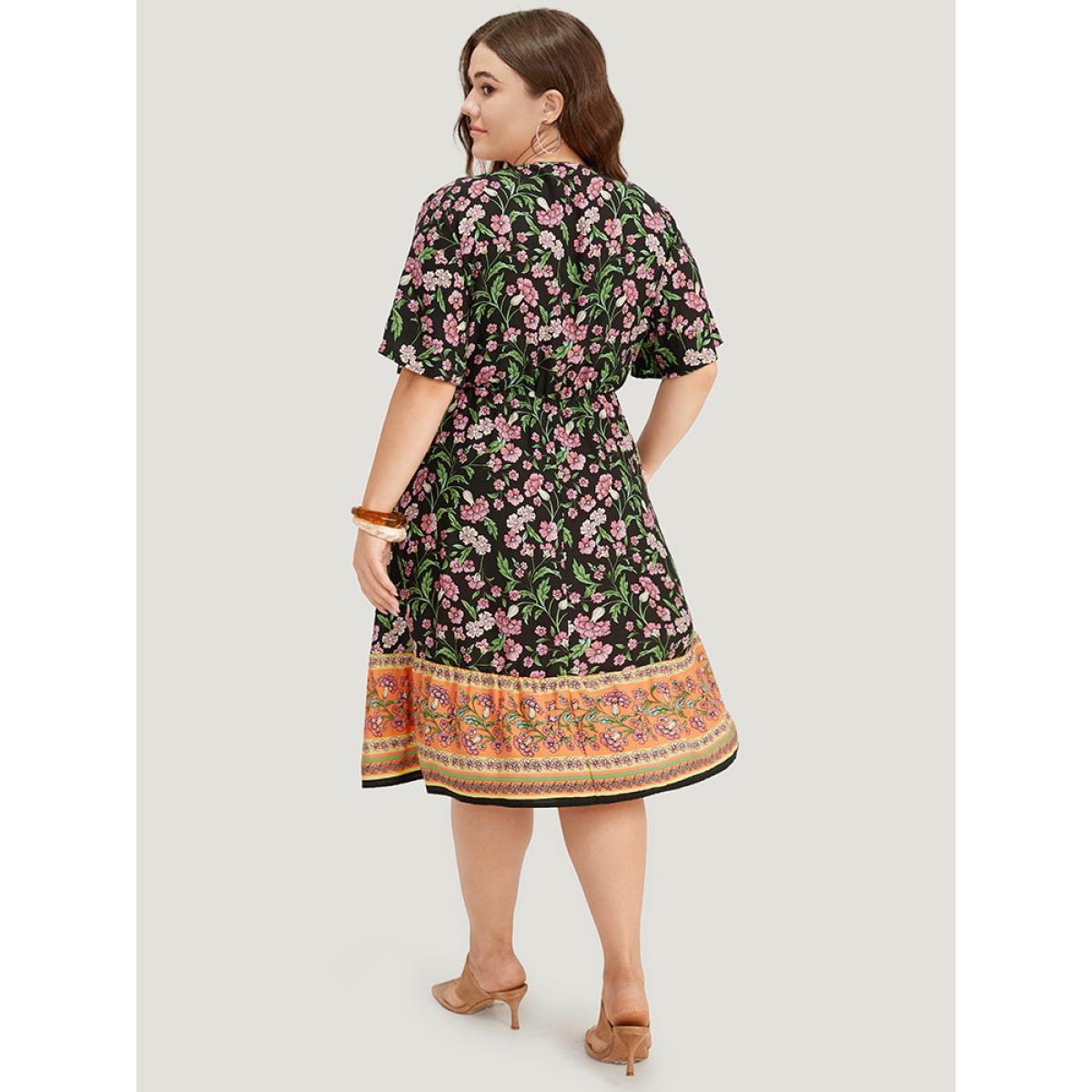 Plus Size Floral Print Pocket Tassels Ties Patchwork Dress Black Women Vacation Tassels V-neck Short sleeve Curvy Midi Dress BloomChic 18-20/2X Product Image