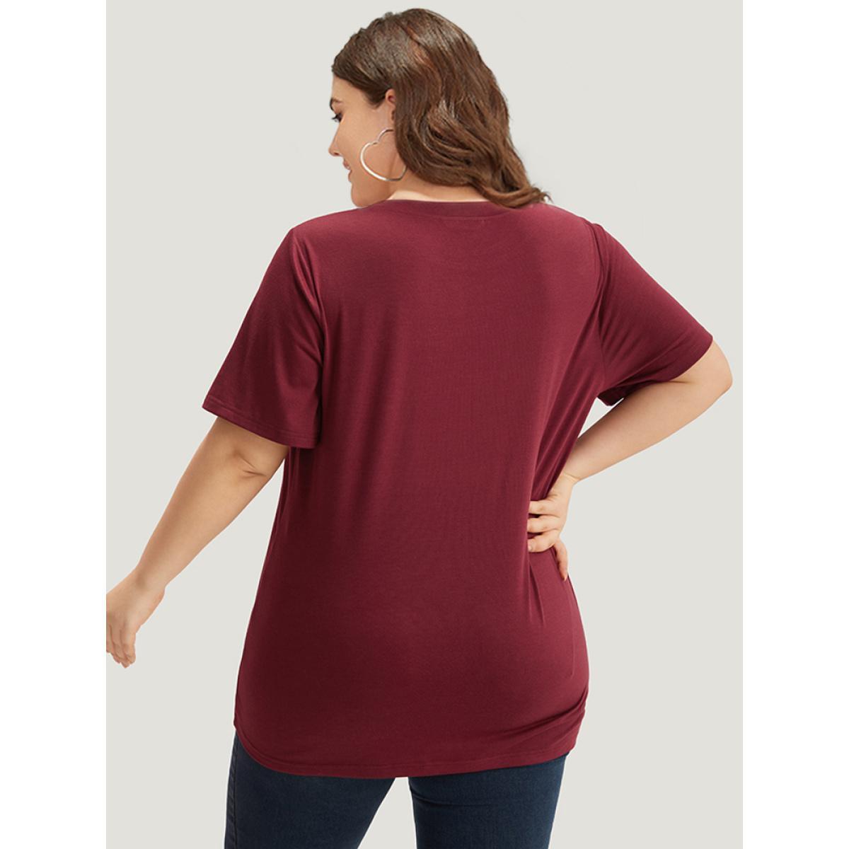 Plus Size Moon & Star Print Round Neck T-shirt Burgundy Women Casual Printed Star and moon Dailywear T-shirts BloomChic 14-16/1X Product Image