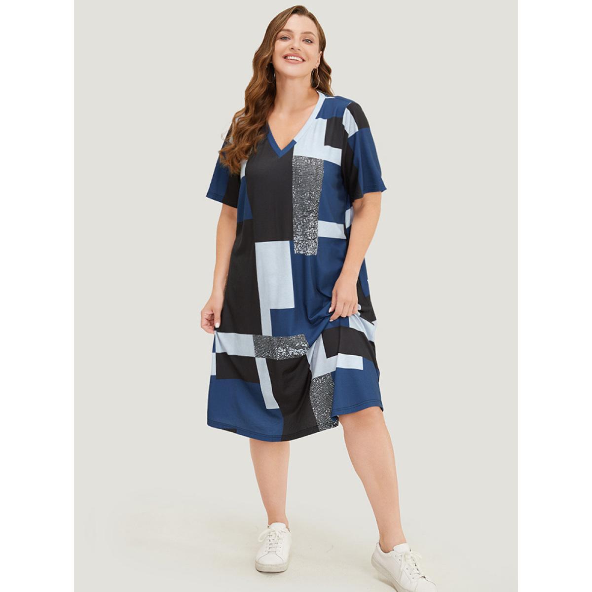 Plus Size Geometric Contrast Pocket Midi Dress Multicolor Women Casual Contrast V-neck Short sleeve Curvy Midi Dress BloomChic 14-16/1X Product Image