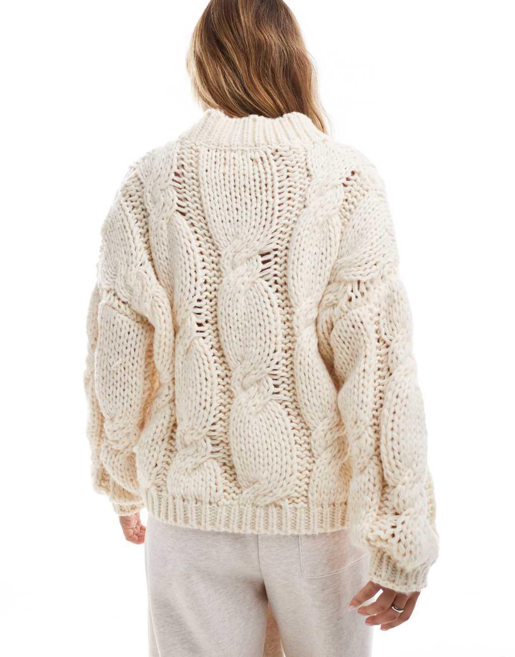 4th & Reckless cable knit V-neck sweater in cream Product Image