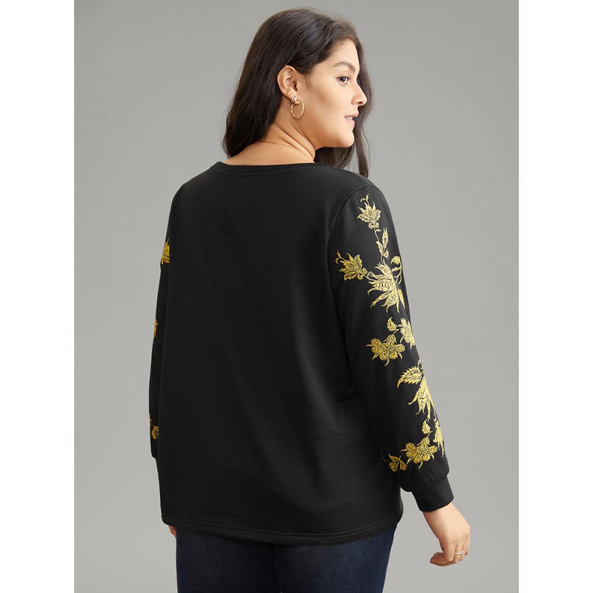Plus Size Floral Embroidered Two Tone Sweatshirt Women Black Elegant Contrast Round Neck Dailywear Sweatshirts BloomChic 10/M Product Image