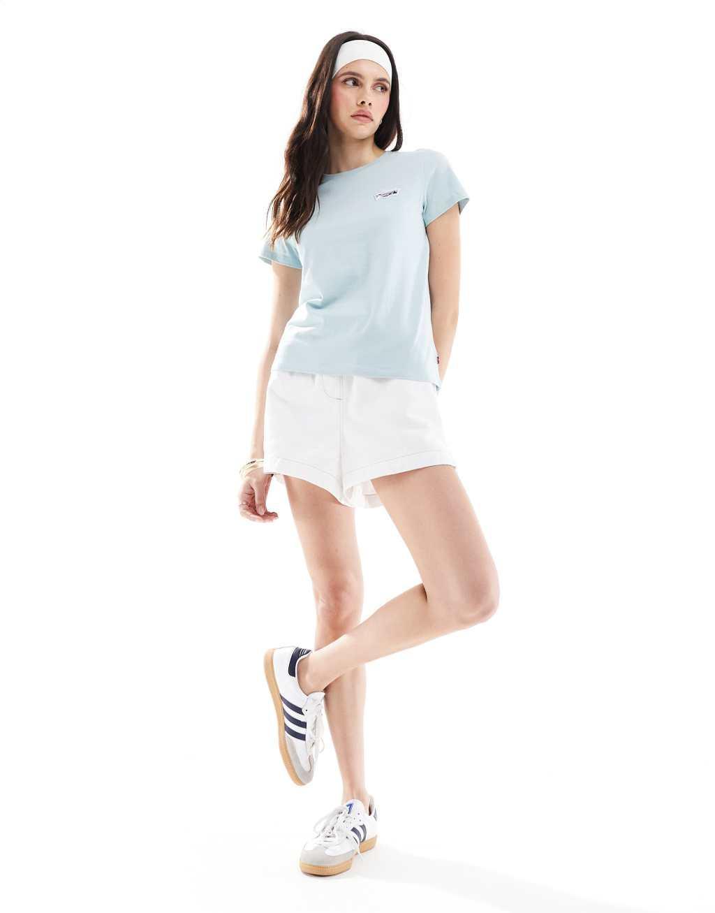 Levi's Perfect sunset embroidered batwing badge logo t-shirt in mid blue Product Image