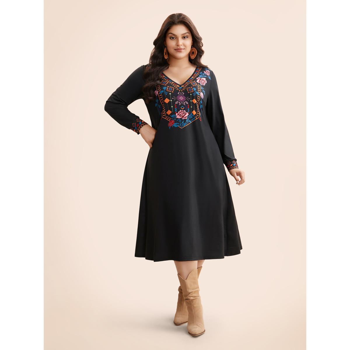 Plus Size Bandana Print V Neck Midi Dress Black Women Resort Non V-neck Long Sleeve Curvy BloomChic 28/5X Product Image