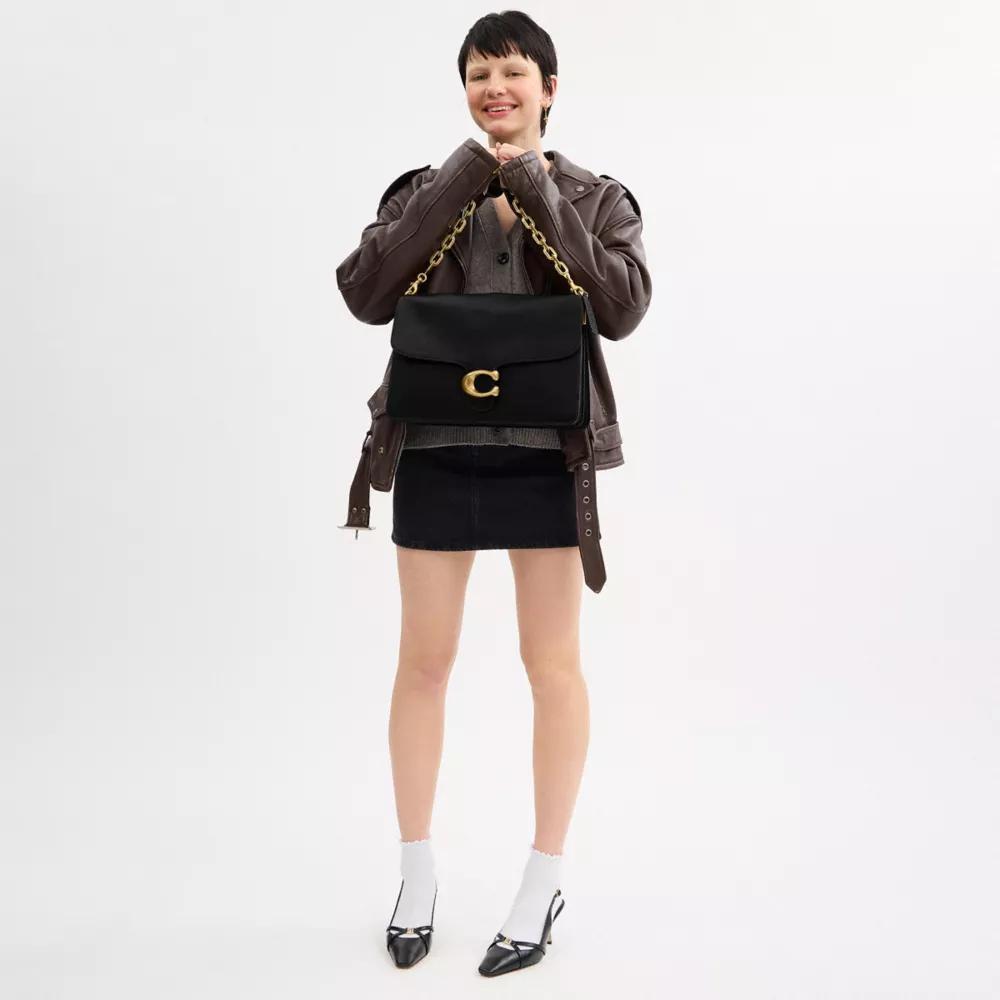 Chain Tabby Shoulder Bag 35 Product Image