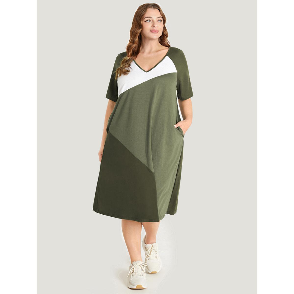 Plus Size Colorblock Contrast Pocket Raglan Sleeve Dress ArmyGreen Women Casual Contrast V-neck Short sleeve Curvy Knee Dress BloomChic 30/6X Product Image