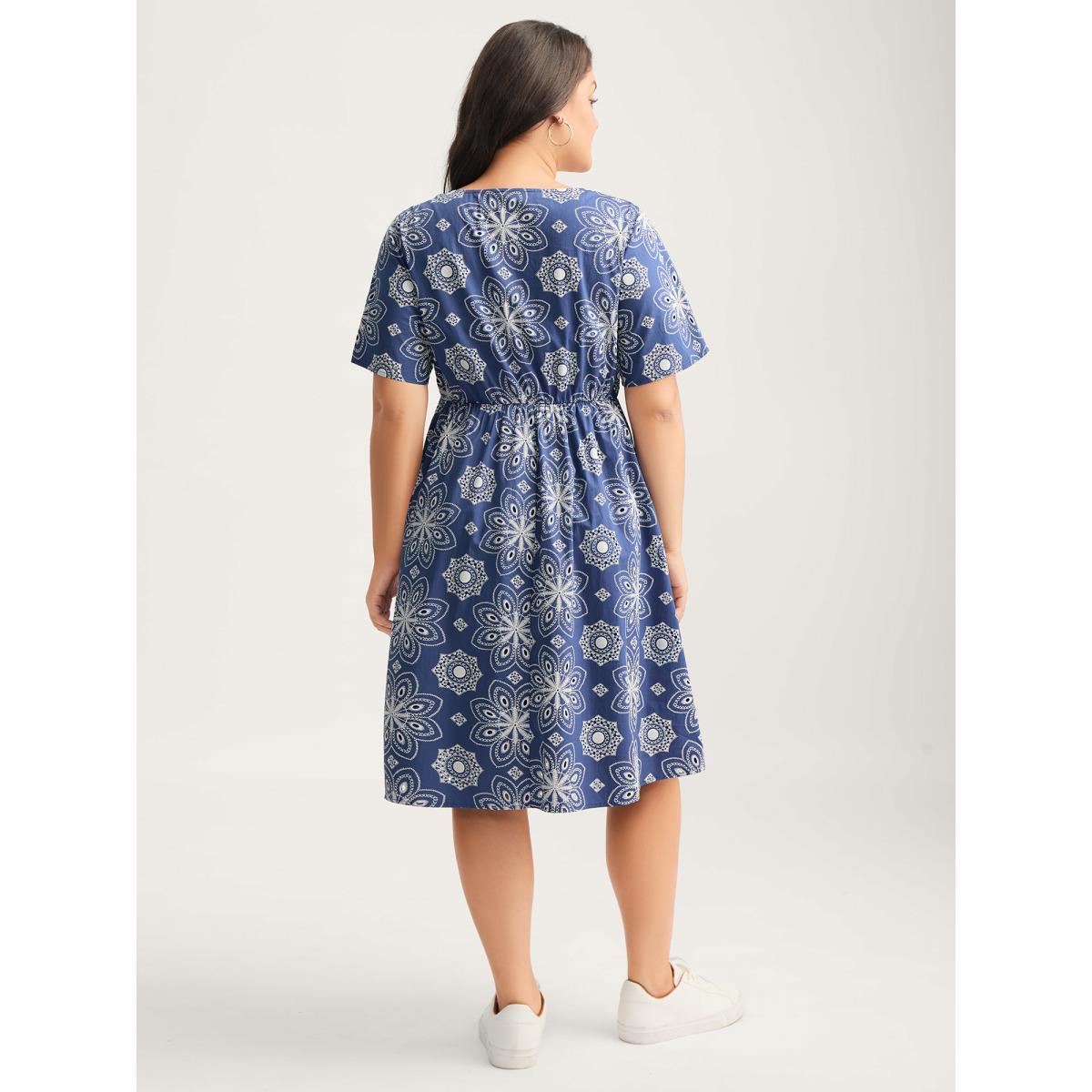 Plus Size Cotton Large Floral Print Textured Pockets Midi Dress Mediumblue Women V-neck Short sleeve Curvy BloomChic 14-16/1X Product Image