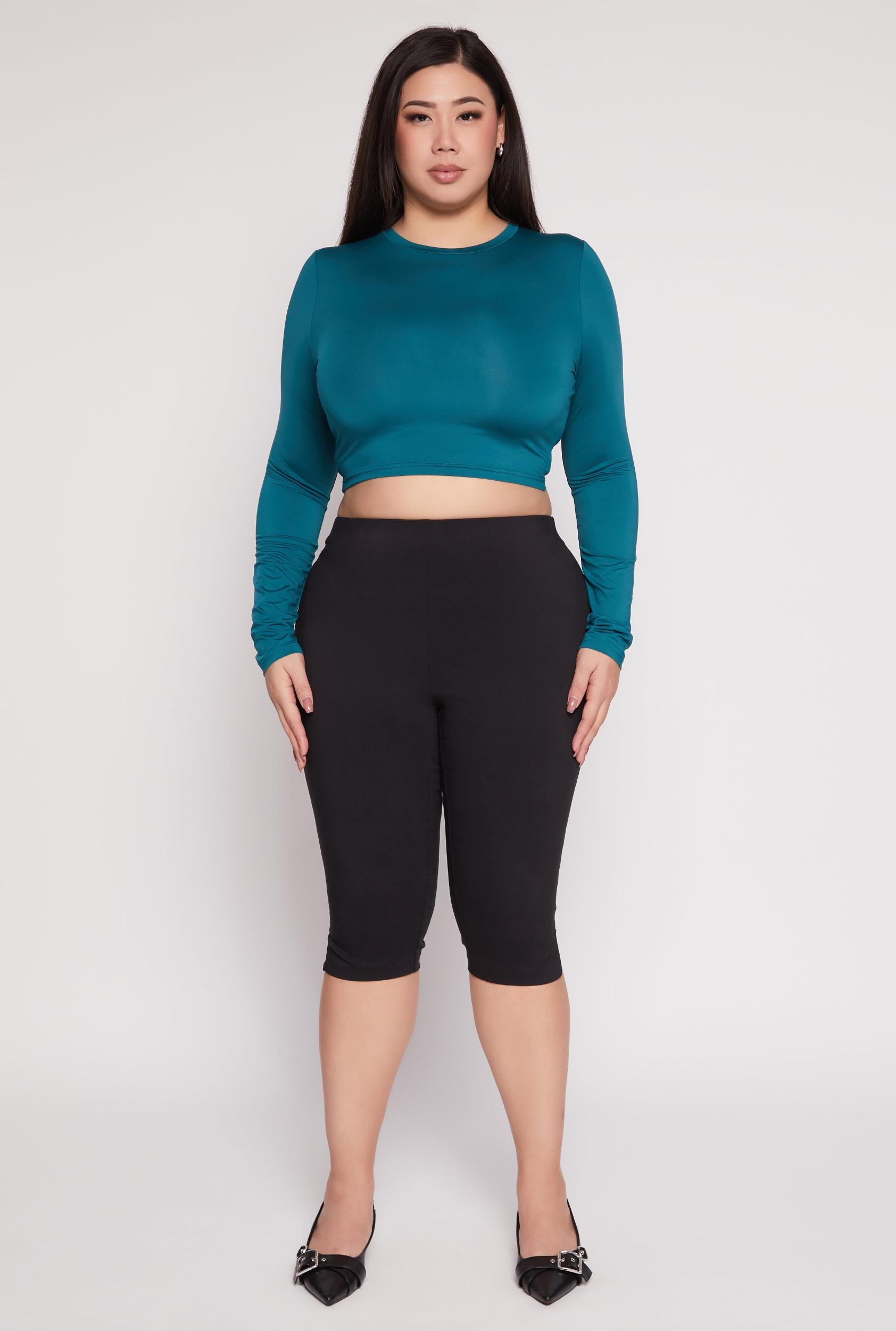 Womens Plus Size Daisy Long Sleeve Crop Top Product Image
